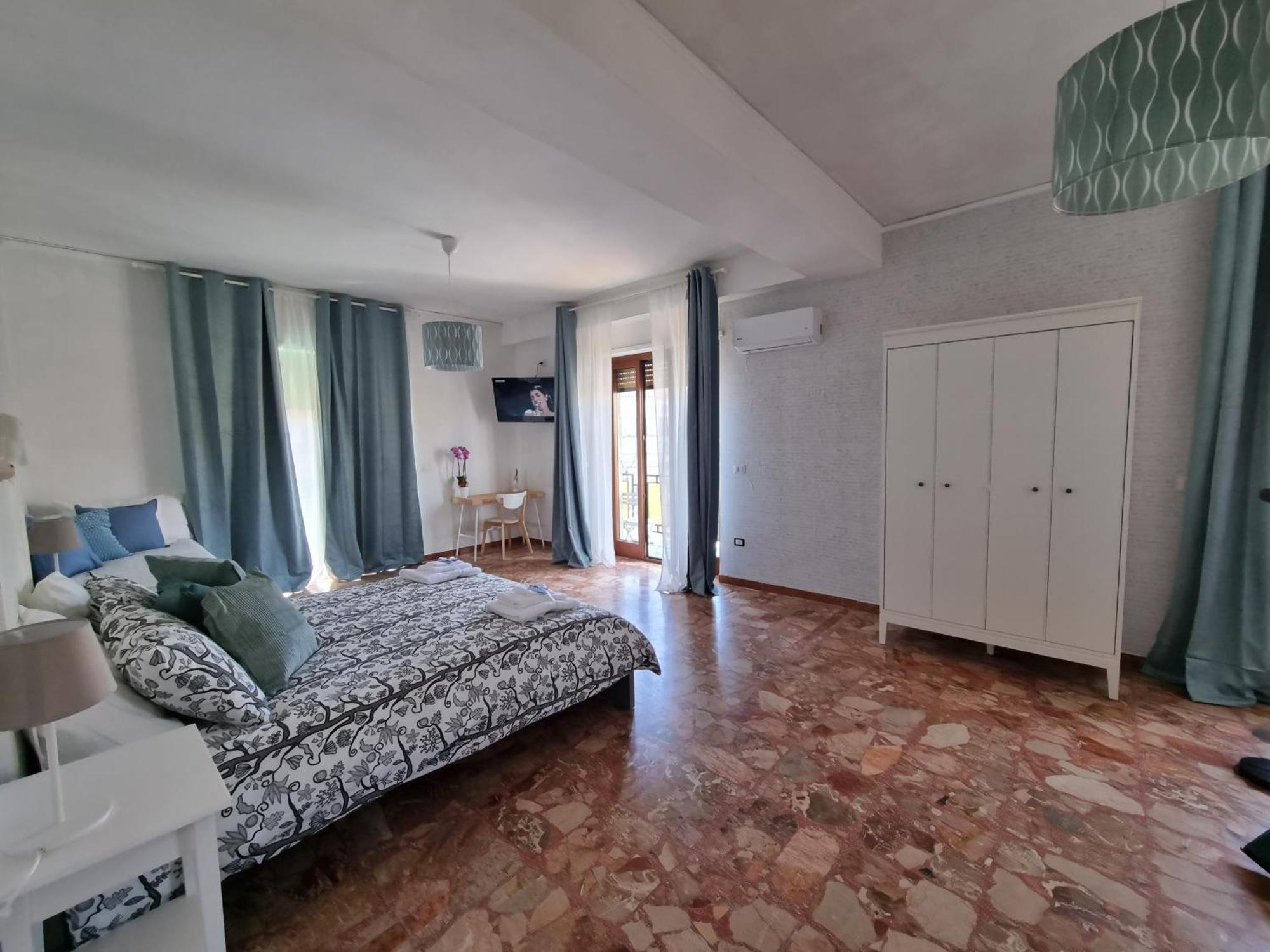 Bed and breakfast Happy In Naples Extérieur photo